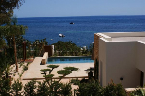 Exclusive 5 Bedroom Villa with Private Pool, Ibiza Villa 1035